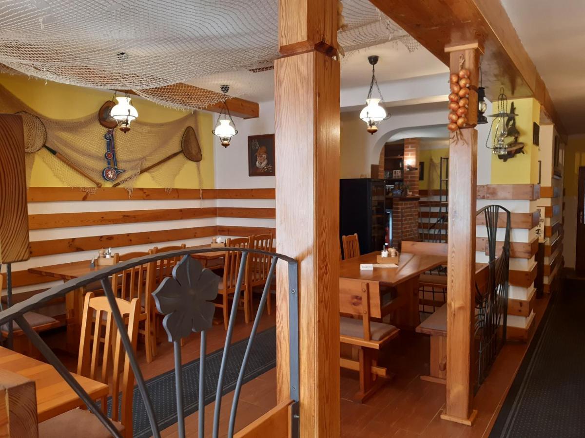 Hotel Rozmberska Basta à Třeboň Extérieur photo