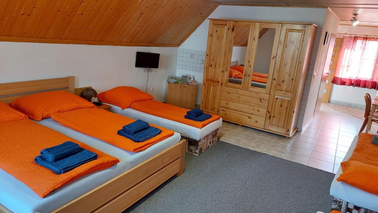 Hotel Rozmberska Basta à Třeboň Extérieur photo