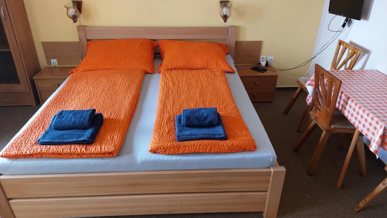 Hotel Rozmberska Basta à Třeboň Extérieur photo