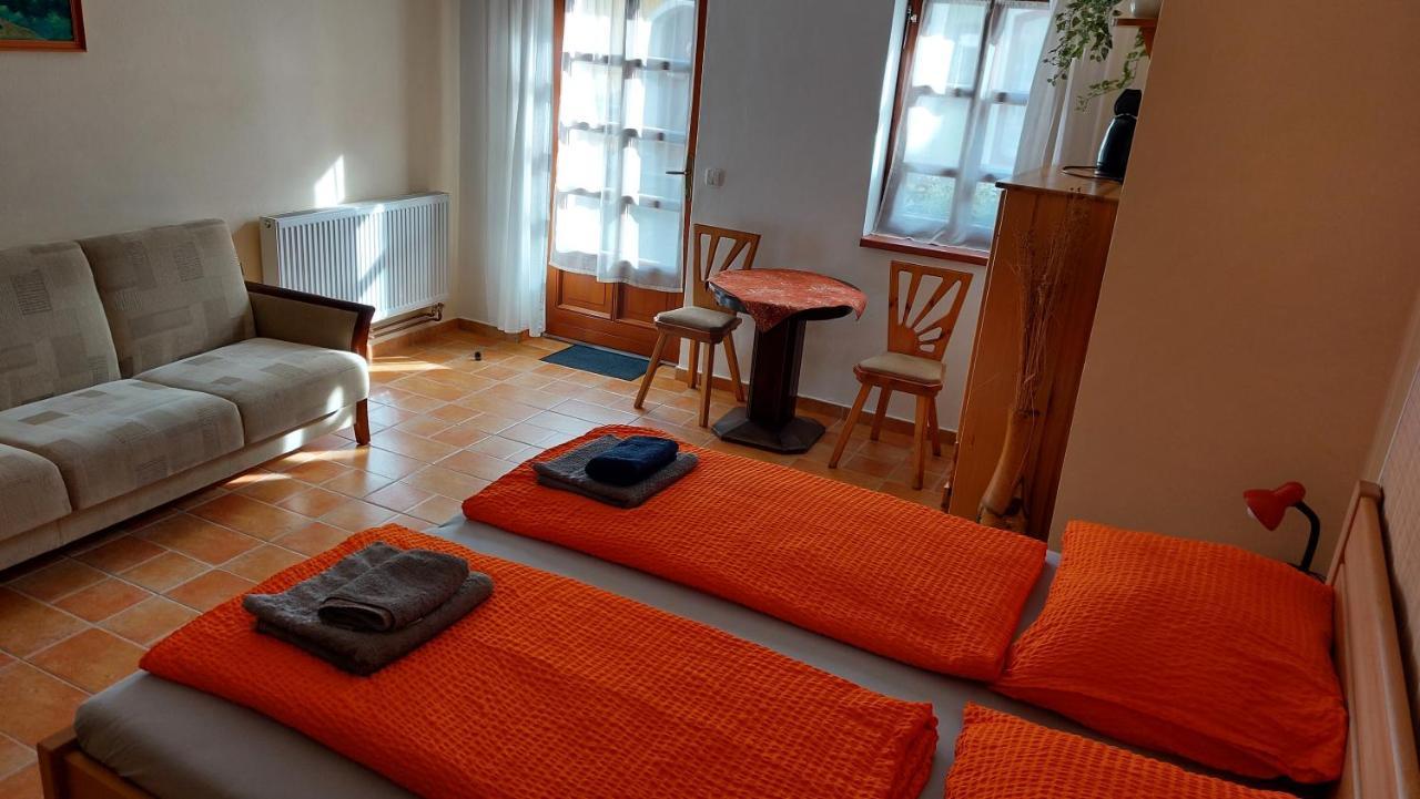 Hotel Rozmberska Basta à Třeboň Extérieur photo